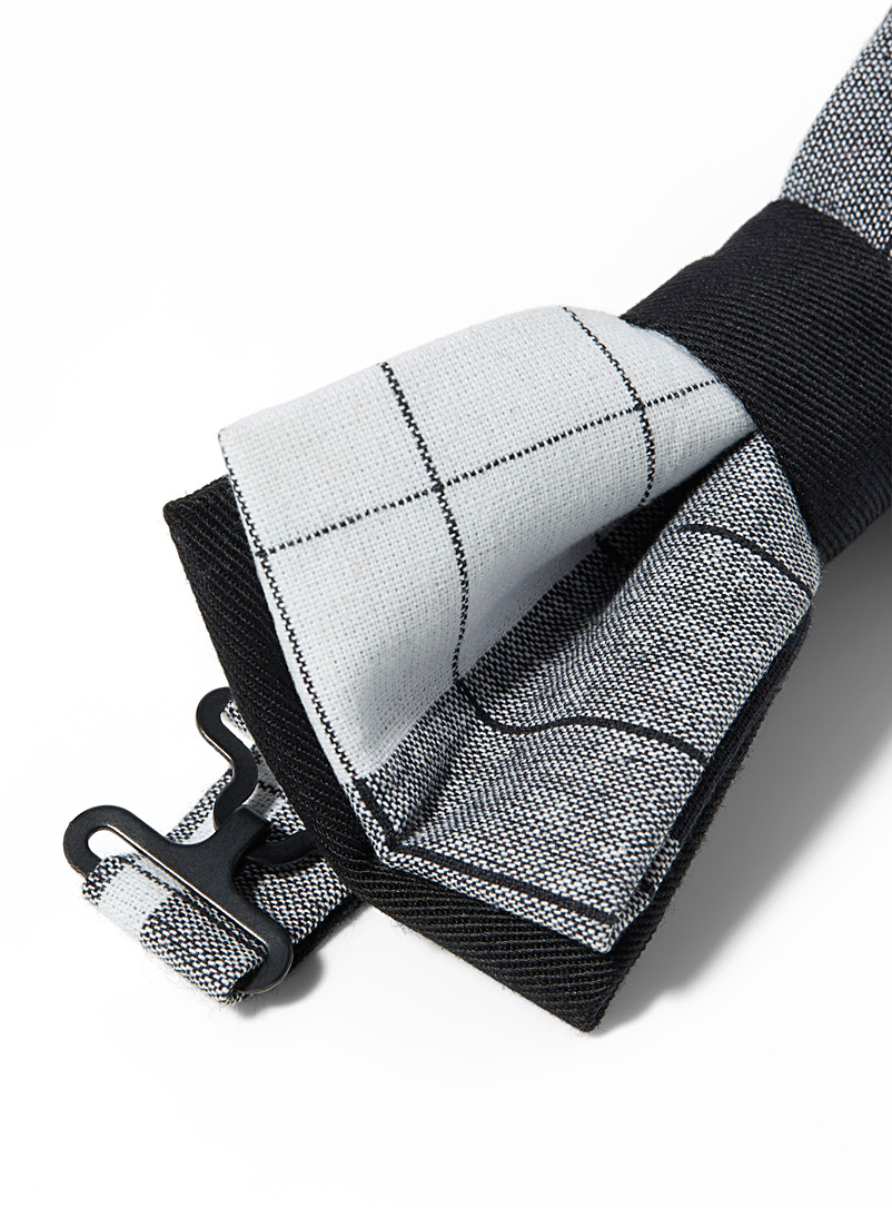 Coo-Mon Black and White Madras bow tie