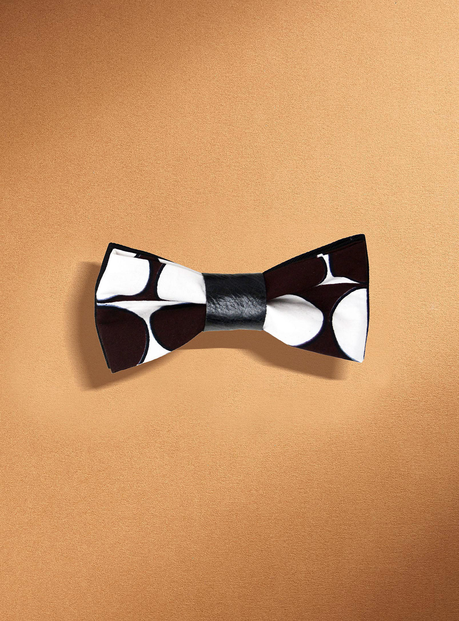 Coo-Mon - White and brown polka dot bow tie
