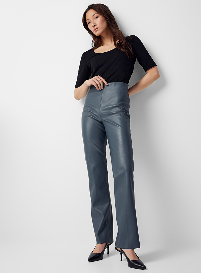 Soaked in Luxury: Le pantalon droit effet cuir aubergine Kaylee Bleu moyen-ardoise pour femme