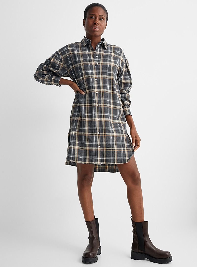 Soaked in Luxury Patterned Grey Flannel checkered shirt dress for women