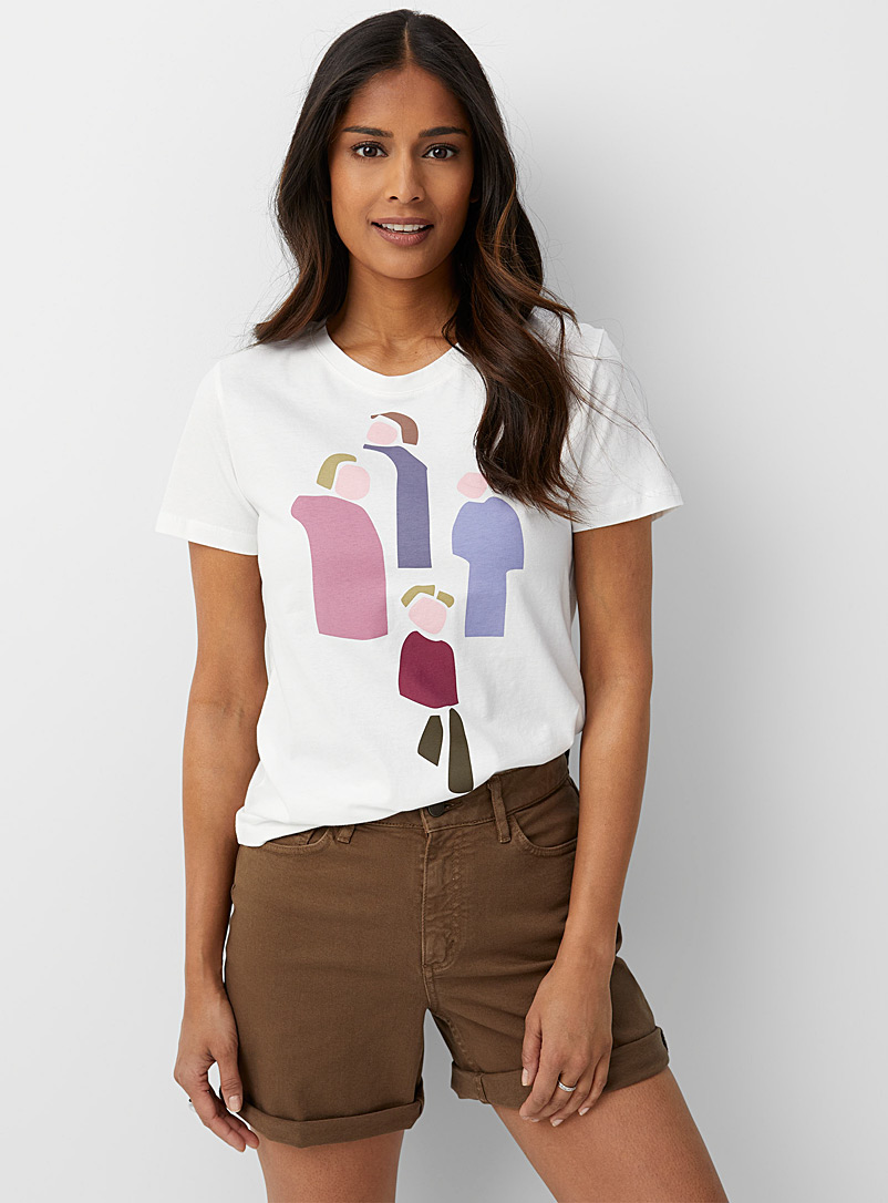 Soaked in Luxury: Le t-shirt silhouettes stylisées Calixo Blanc pour femme
