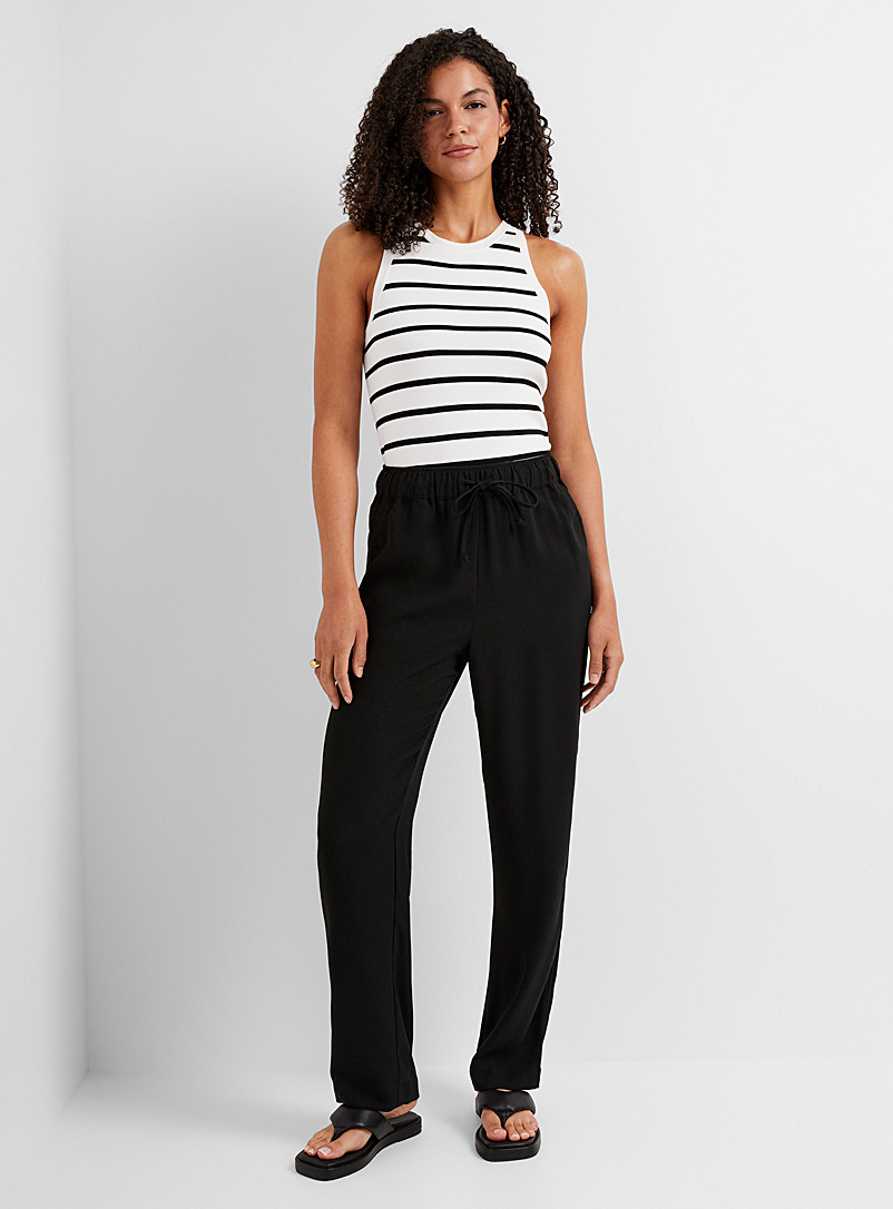 Women s Skinny Pants Slim Fit Pants Simons Canada Women s Skinny Pants Slim Fit Pants Simons Canada