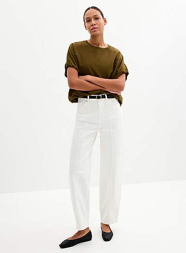 Rina embossed seaming solid white jean <b>Fit: Barrel leg, high rise</b>
