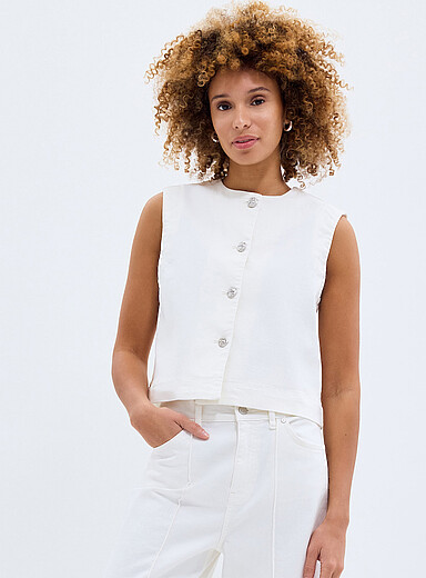 Le gilet denim blanc boutons argent&eacute;s Rina