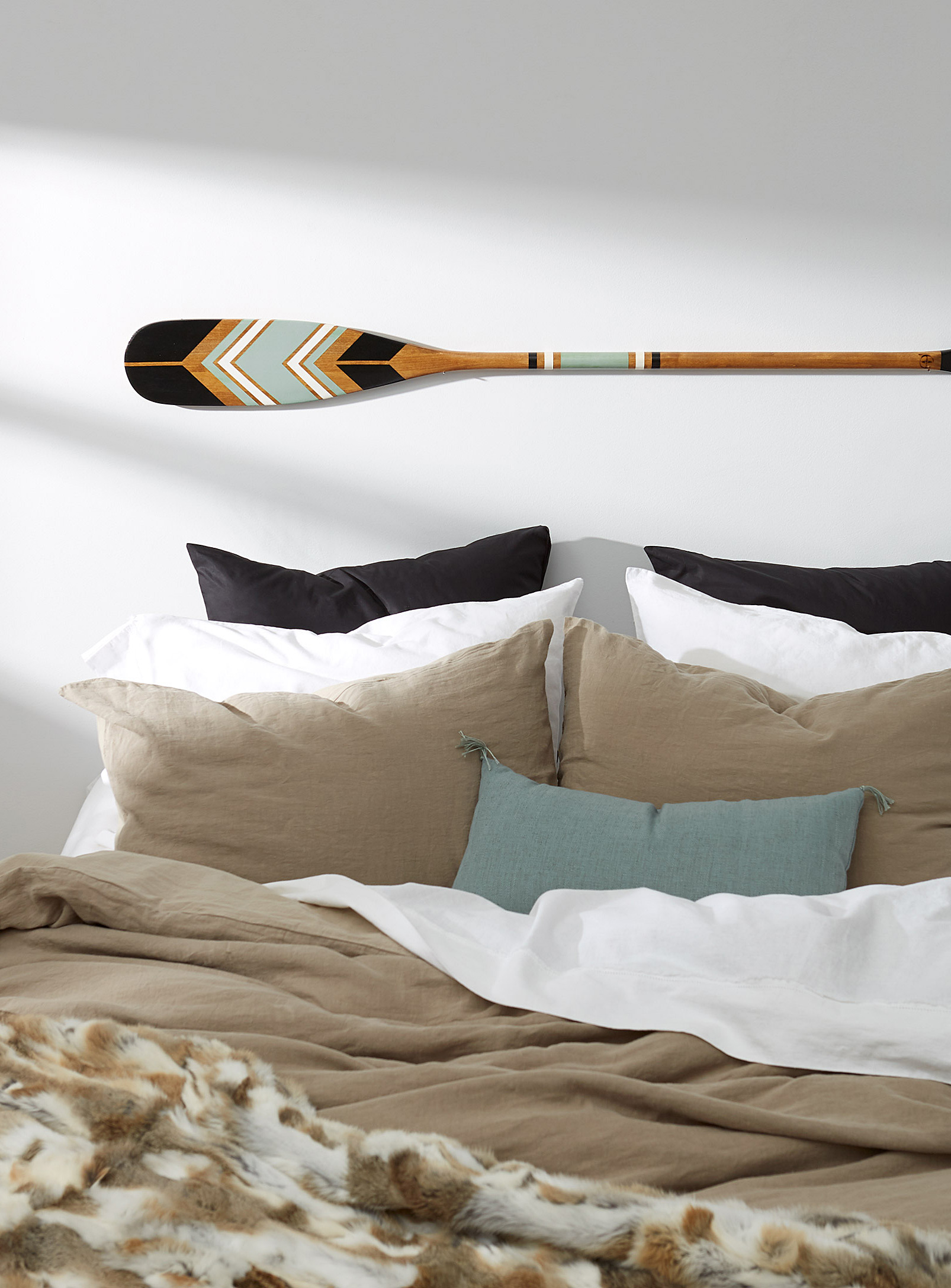 Onquata - The Arctic decorative paddle Offered with or without wall mount