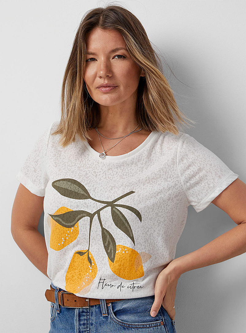Contemporaine White Exquisite fruit T-shirt for women
