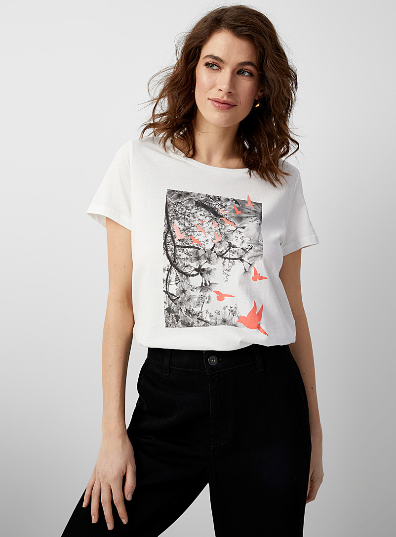 Contemporaine White Birds and cherry trees T-shirt for women
