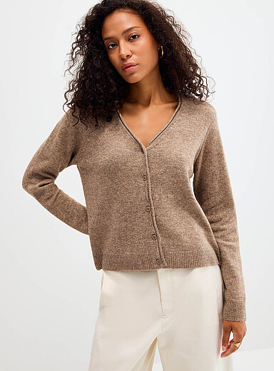 V-neck fine-knit cardigan