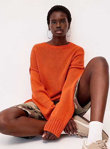 Twik: Le chandail ample coutures retourn&eacute;es Orange pour femme