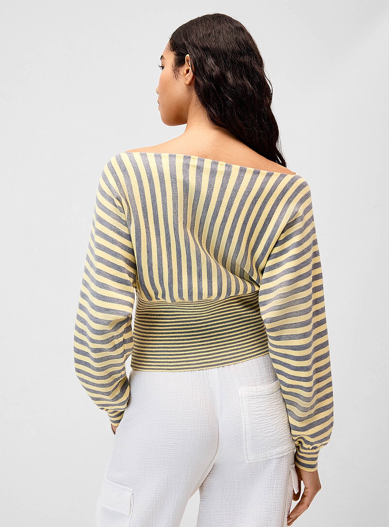 Twik: Le chandail taille ajust&eacute;e ray&eacute; Orange &agrave; motifs pour femme