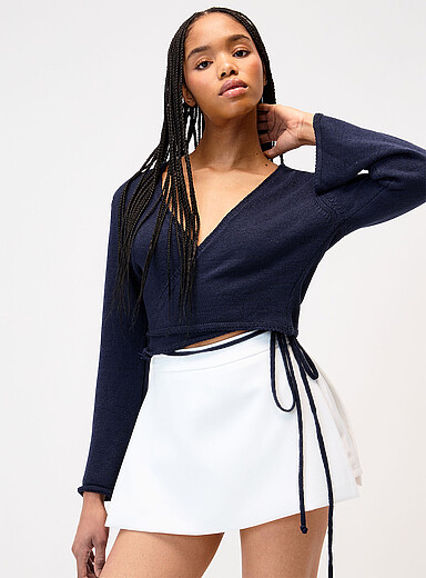Flared sleeves knit bolero