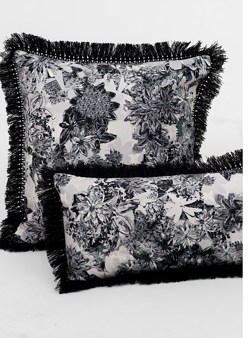 Très dion Black and White Square floral cushion 46 x 46 cm