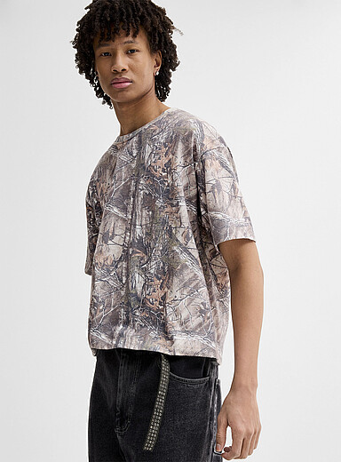 Le t-shirt carr&eacute; camouflage r&eacute;el <b>Importation de S&eacute;oul</b>
