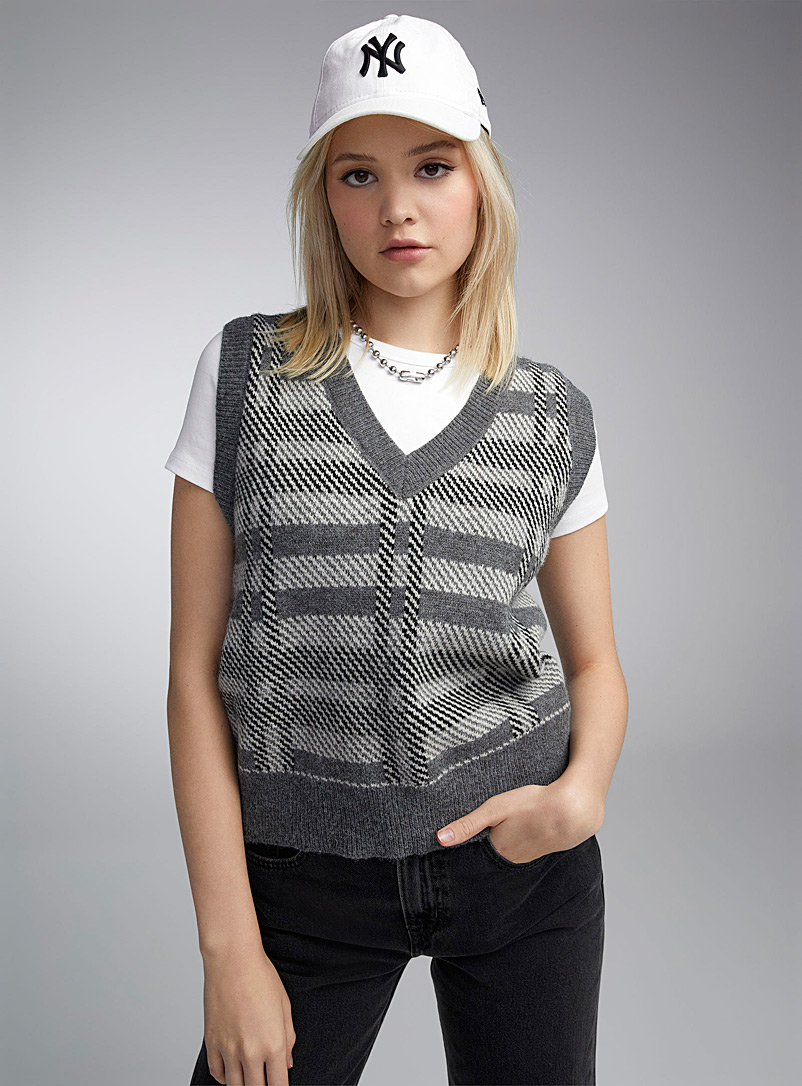 Twik Grey Hatched checkers sweater vest for women