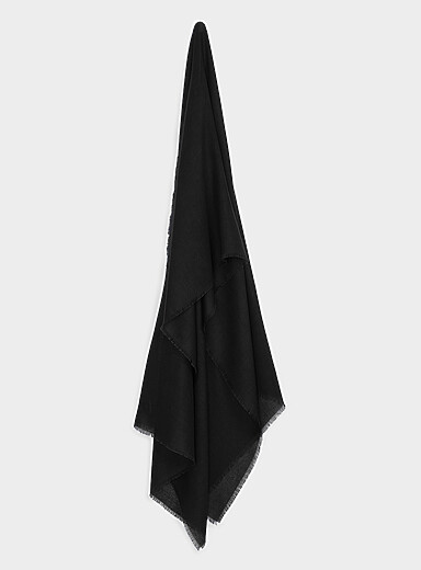 Finely fringed sheer lightweight scarf