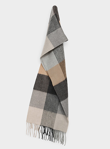 Cashmink&reg; ultra-soft windowpane check scarf