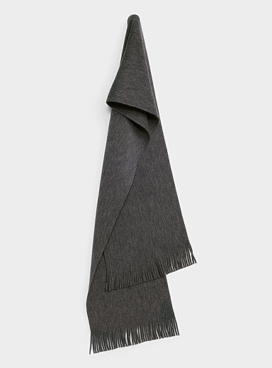 Ribbed pure virgin wool scarf