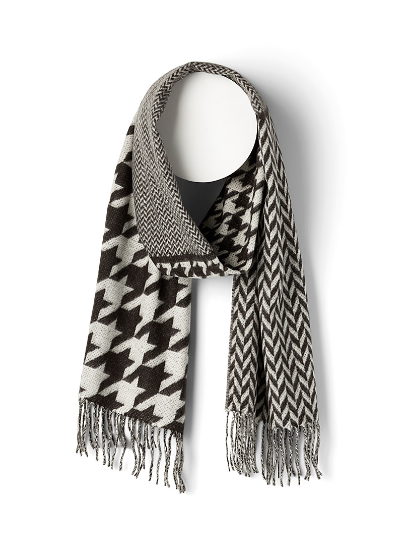 Fraas Patterned Black Houndstooth chevron scarf for women