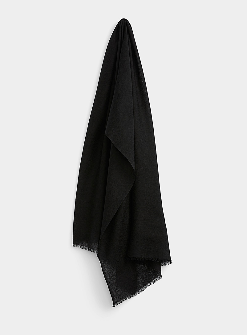 Fraas Black Virgin wool solid scarf for women