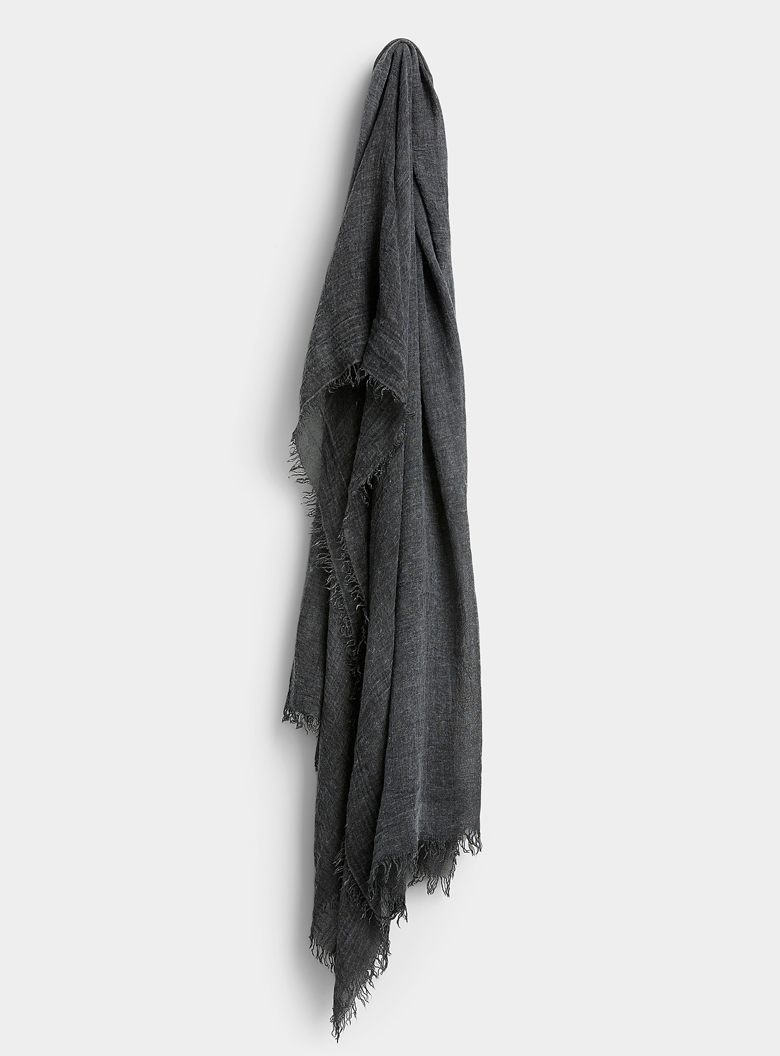 Fraas Fringed Raw Weave Scarf In Grey