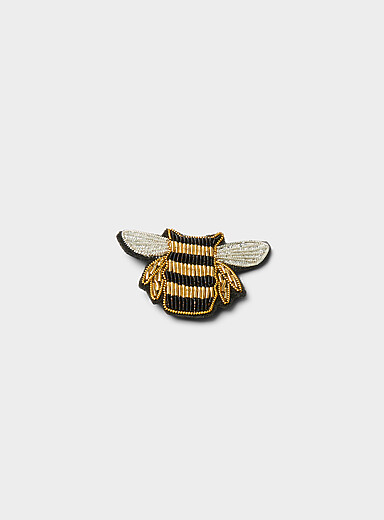 La broche brod&eacute;e abeille