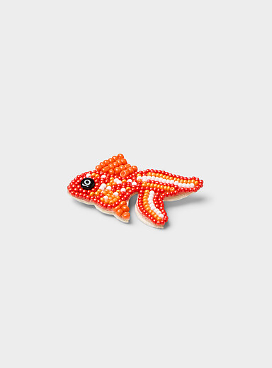 La broche brod&eacute;e poisson rouge