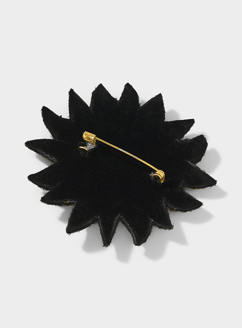 Decorative embroidered brooch product image 2
