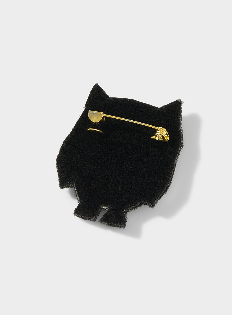 Expressive embroidered brooch product image 2