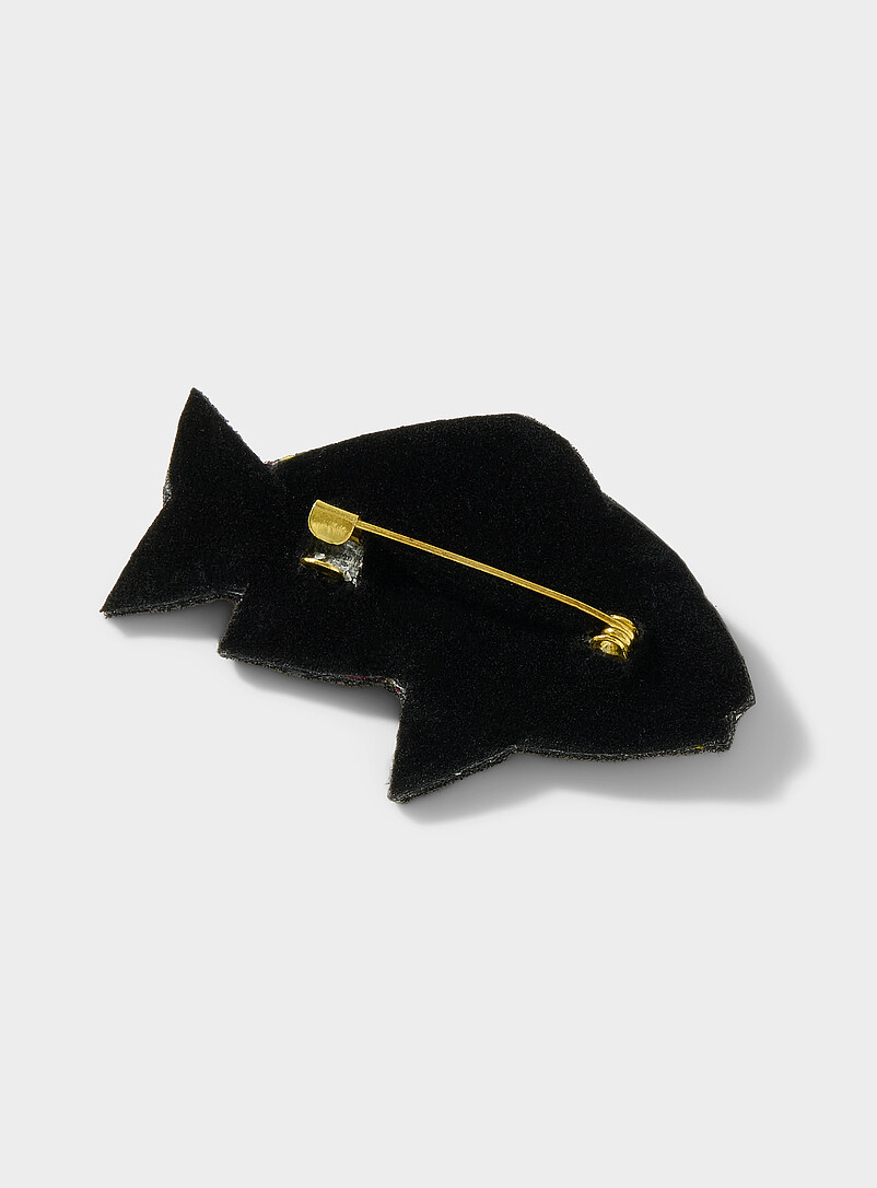 Expressive embroidered brooch product image 2