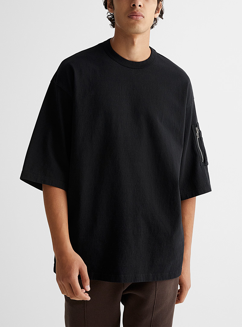 Undercover Black Oversized shoulder pocket T-shirt for men