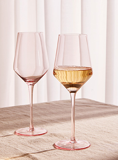 Les verres &agrave; vin rose pastel Ensemble de 2