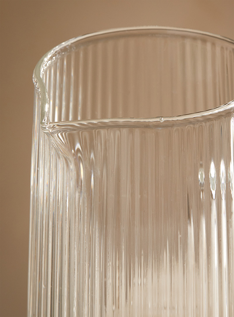Simons Maison Transparent Fine grooved pitcher