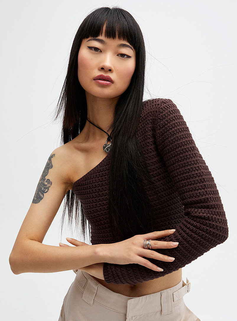 Twik Brown Single-shoulder cropped sweater for women