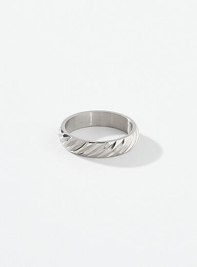 La bague rainures obliques Ian
