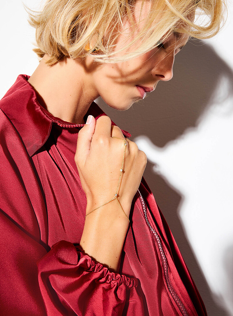 Mélina hand bracelet product image (primary)
