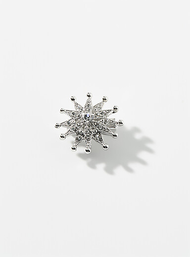 Small golden-star brooch