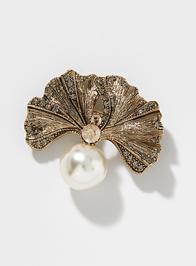 La broche beaut&eacute; vintage