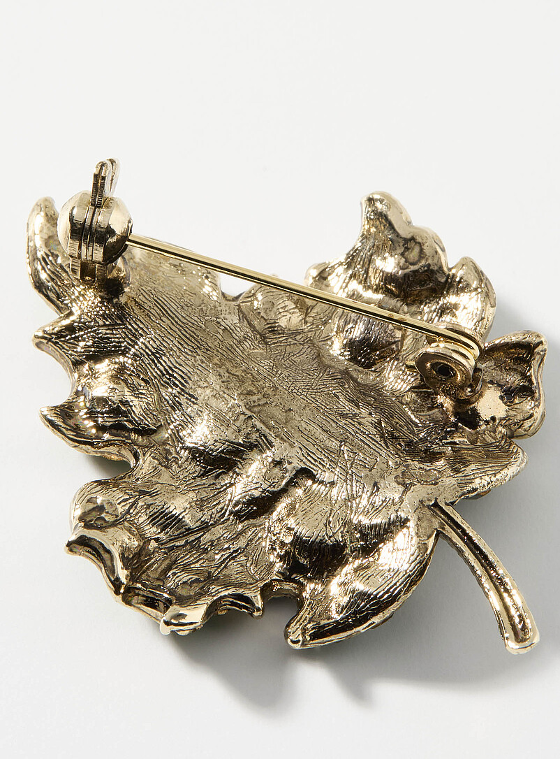 Shimmery green leaf brooch product image 2