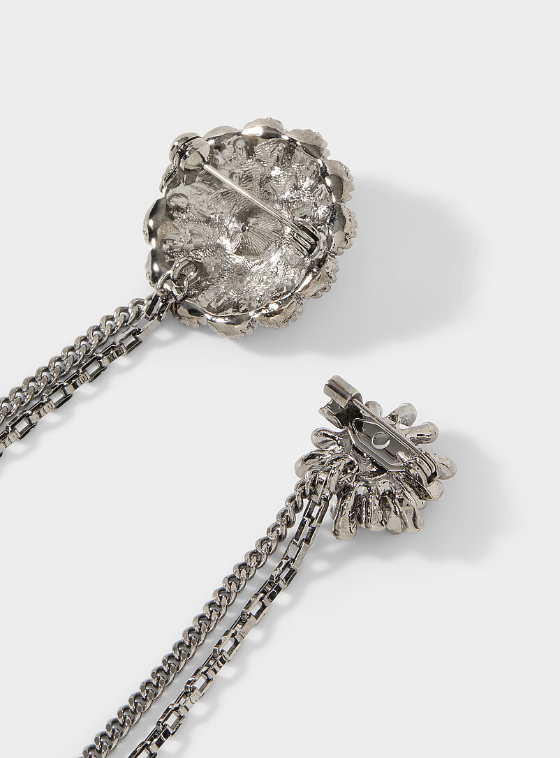 Shimmery flower double brooch product image 2