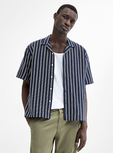 Textured double-stripe camp shirt <b>Comfort fit</b>