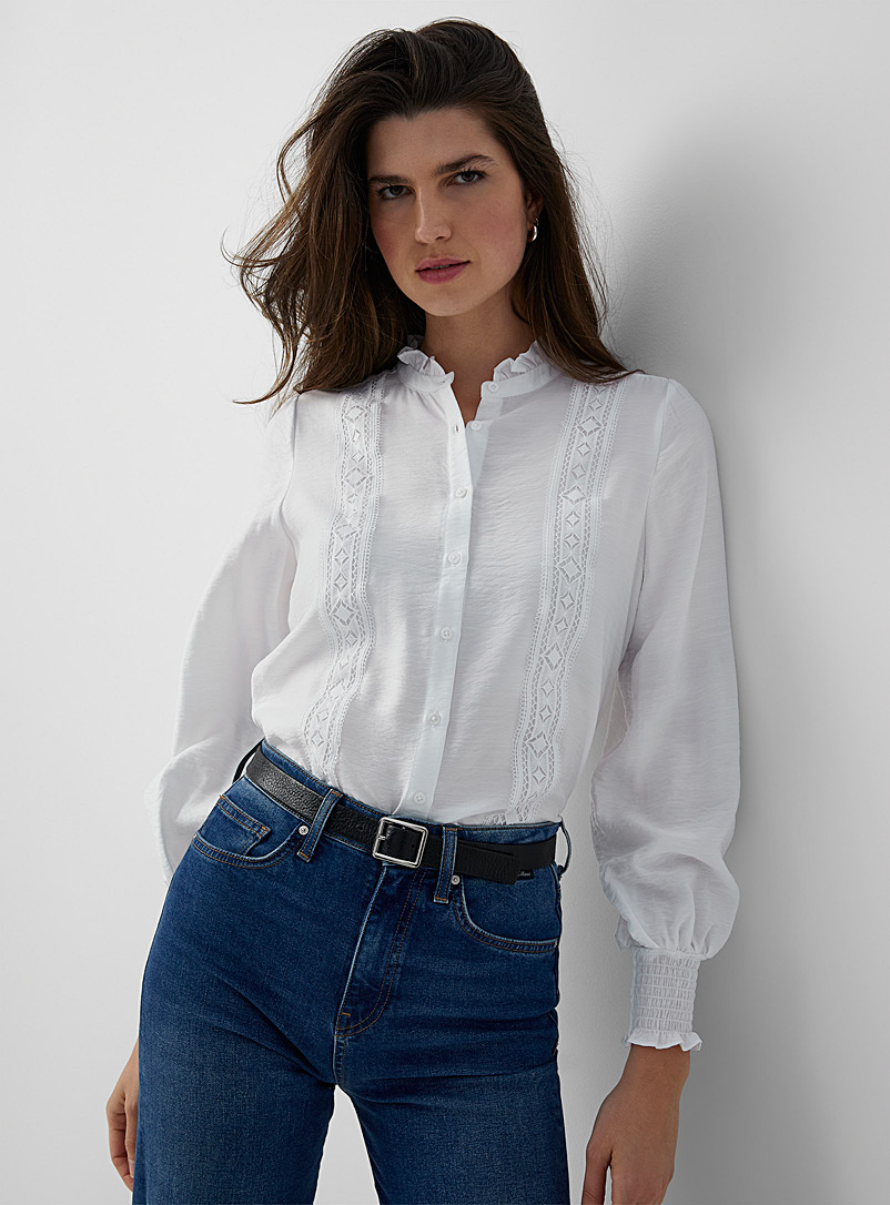 Contemporaine: La chemise col frison rubans crochet Blanc pour femme