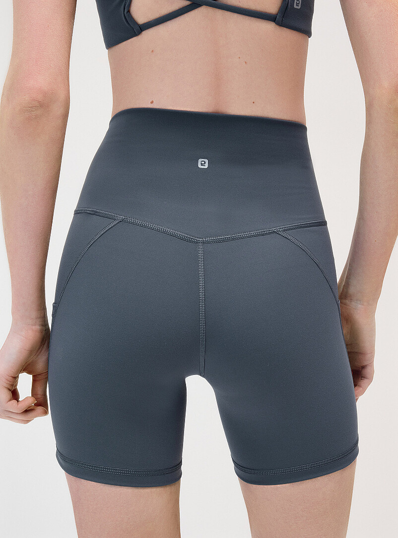 I.FIV5: Le cuissard &agrave; poches taille haute toucher velout&eacute; Longueur 5,5" Taupe pour femme