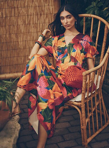Ic&ocirc;ne: La longue robe encolure V satin double face Orange &agrave; motifs pour femme