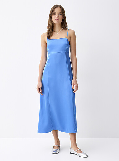 La robe maxi satin&eacute;e unie