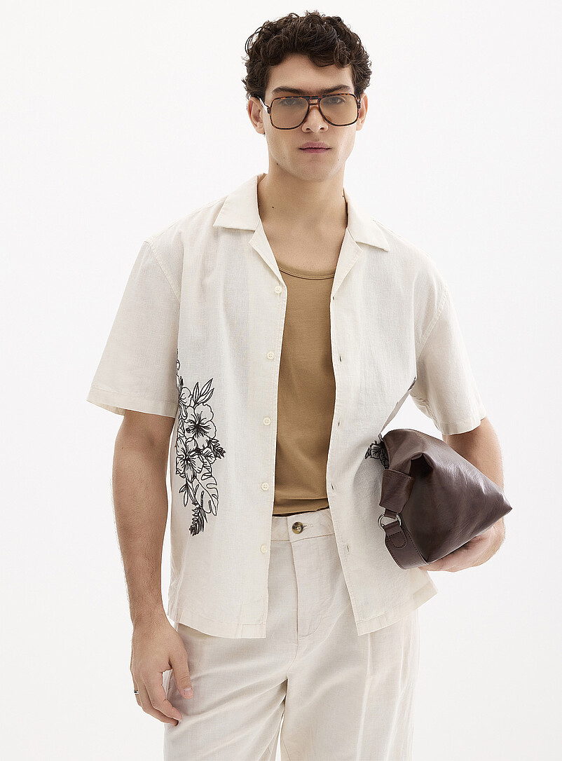 Le 31: La chemise lin broderies florales exotiques <b>Coupe confort</b> Nacr&eacute; pour homme
