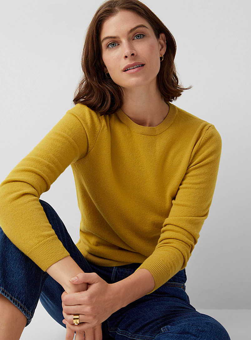 United Colors of Benetton Dark Yellow Crew-neck wool sweater for women