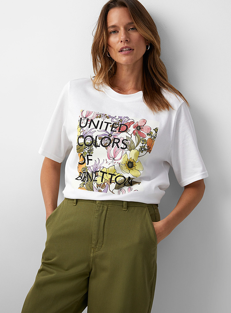 United Colors of Benetton: Le t-shirt ample logo en fleurs Blanc pour femme