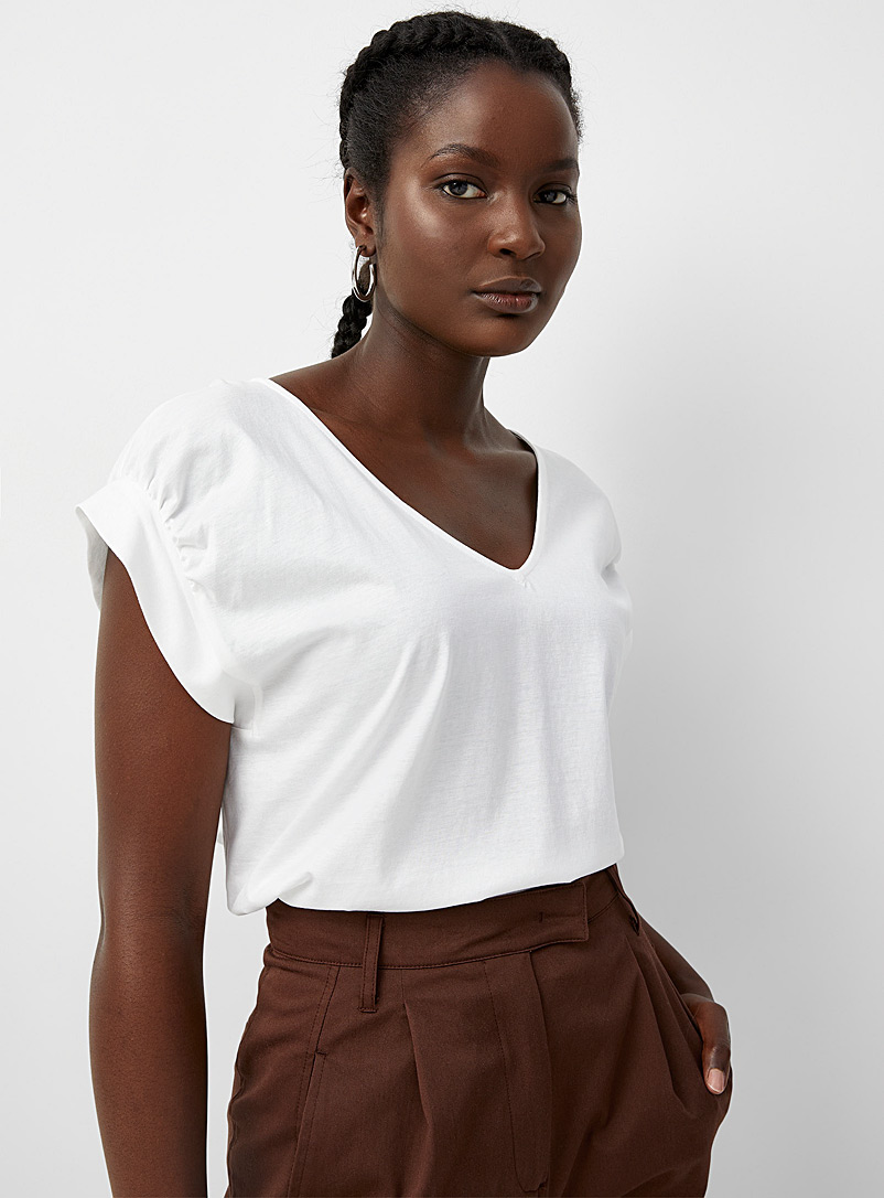United Colors of Benetton: Le t-shirt col V manches bouffantes Blanc pour femme