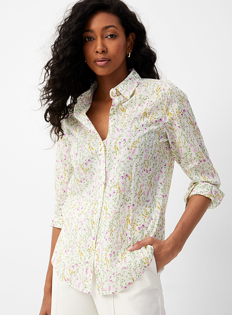 United Colors of Benetton: La chemise légère motif vibrant Blanc à motifs pour femme