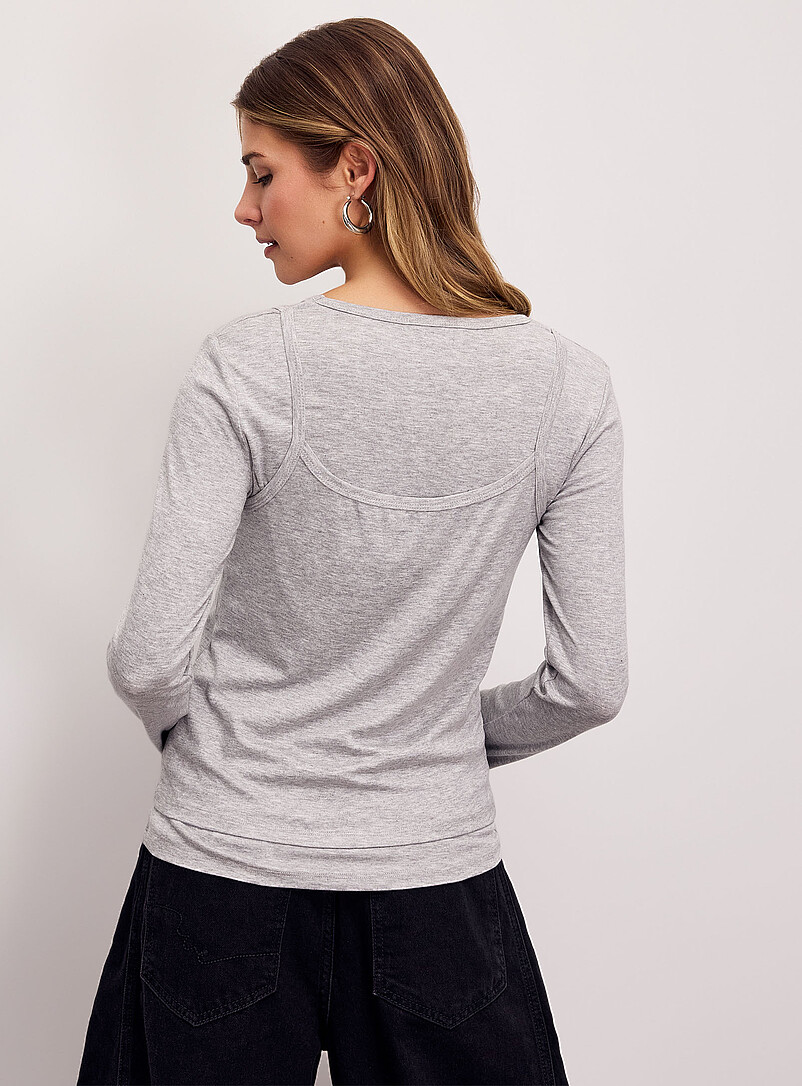 Ic&ocirc;ne: Le t-shirt manches longues camisole superpos&eacute;e Gris pour femme